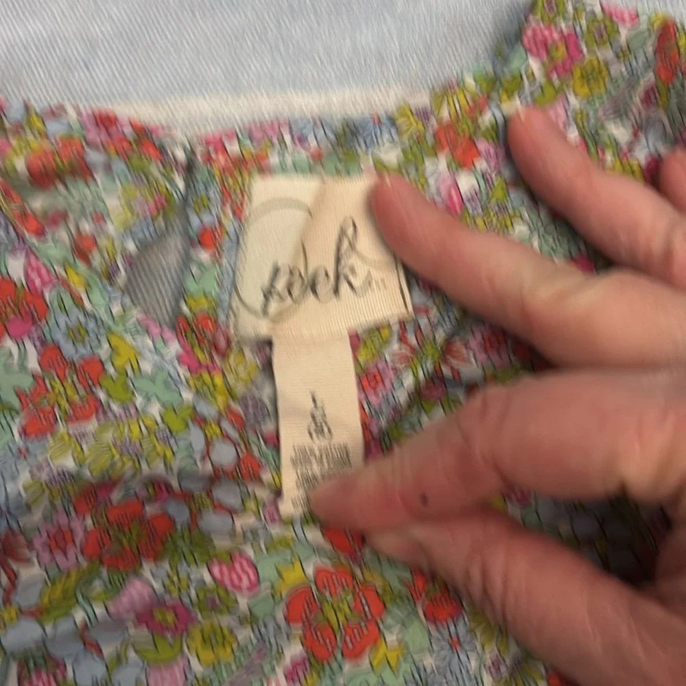 Liberty London for Peek Size L (8) Girls Dress in aStrawberry Fields pattern. - Picture 3 of 5